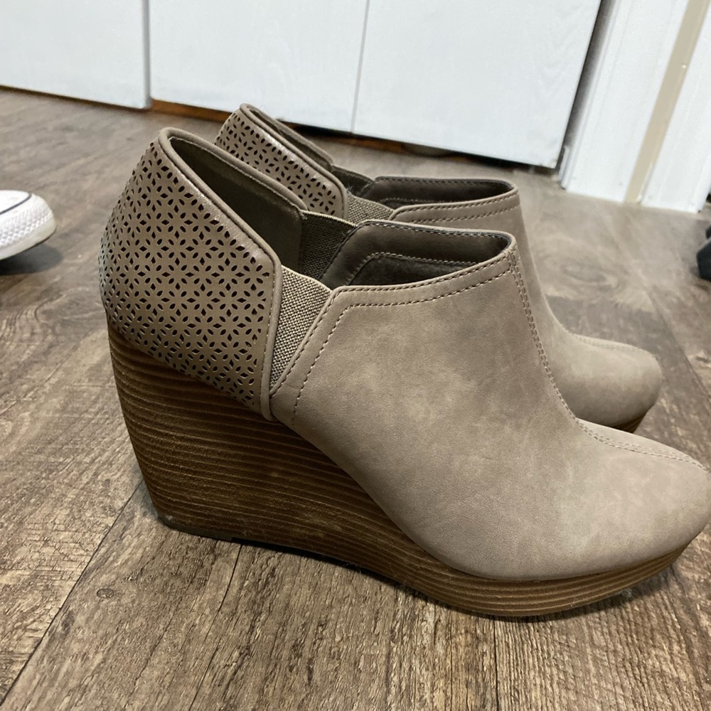 Wedge booties - Picture 3 of 3